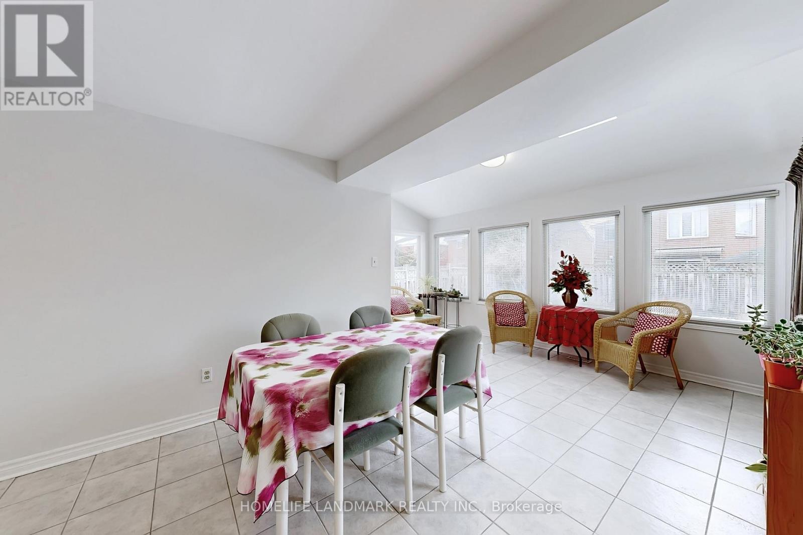 7 Lancashire Road, Markham, ON - Indoor Photo Showing Dining Room