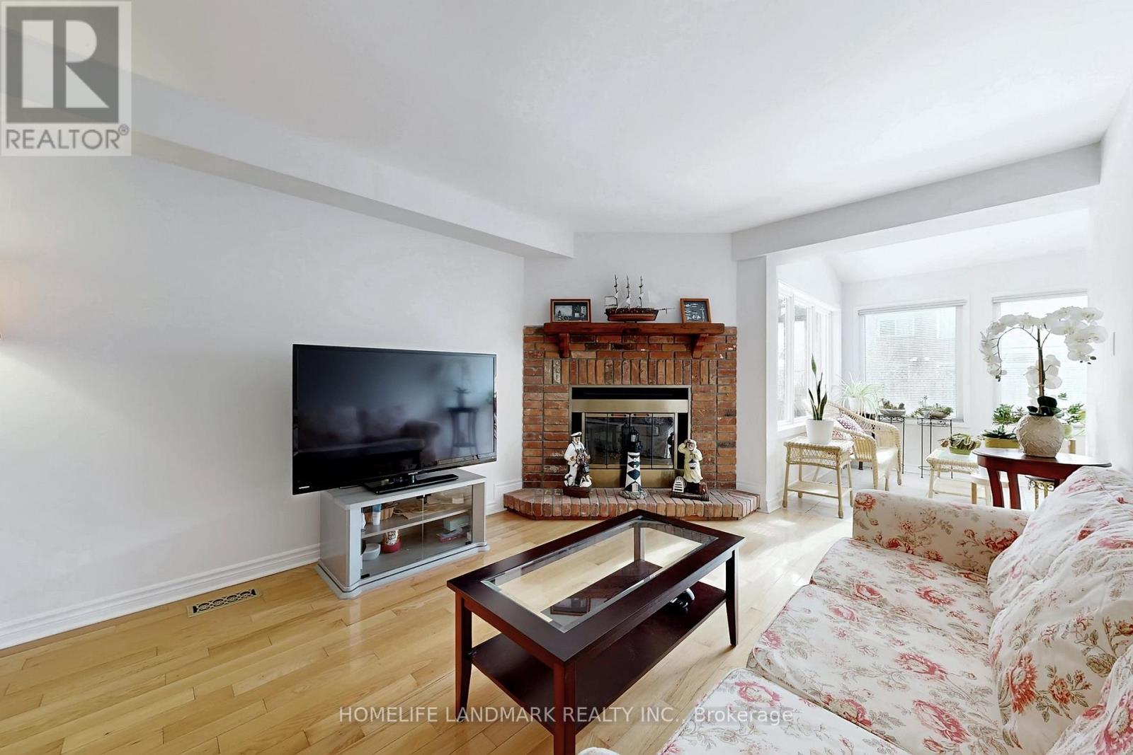 7 Lancashire Road, Markham, ON - Indoor Photo Showing Living Room With Fireplace