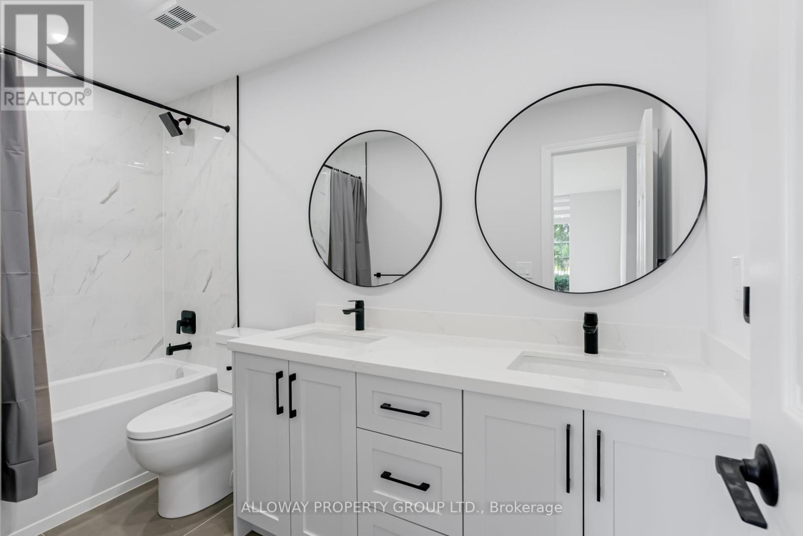 103 - 130 Pond Drive, Markham, ON - Indoor Photo Showing Bathroom