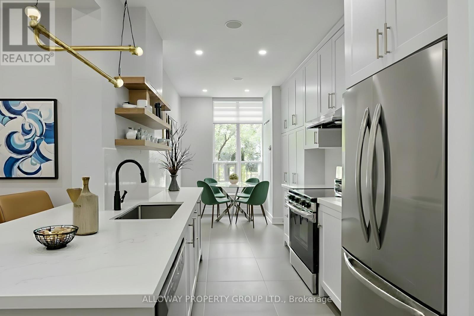 103 - 130 Pond Drive, Markham, ON - Indoor Photo Showing Kitchen With Upgraded Kitchen