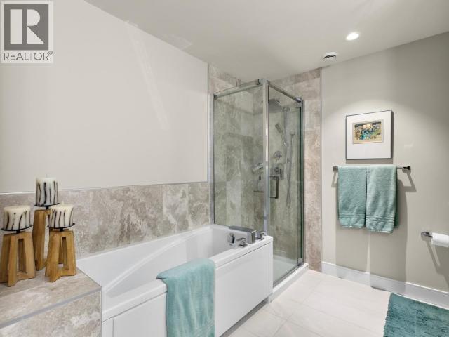 104-36 Waterfront Place, Whitehorse, YT - Indoor Photo Showing Bathroom