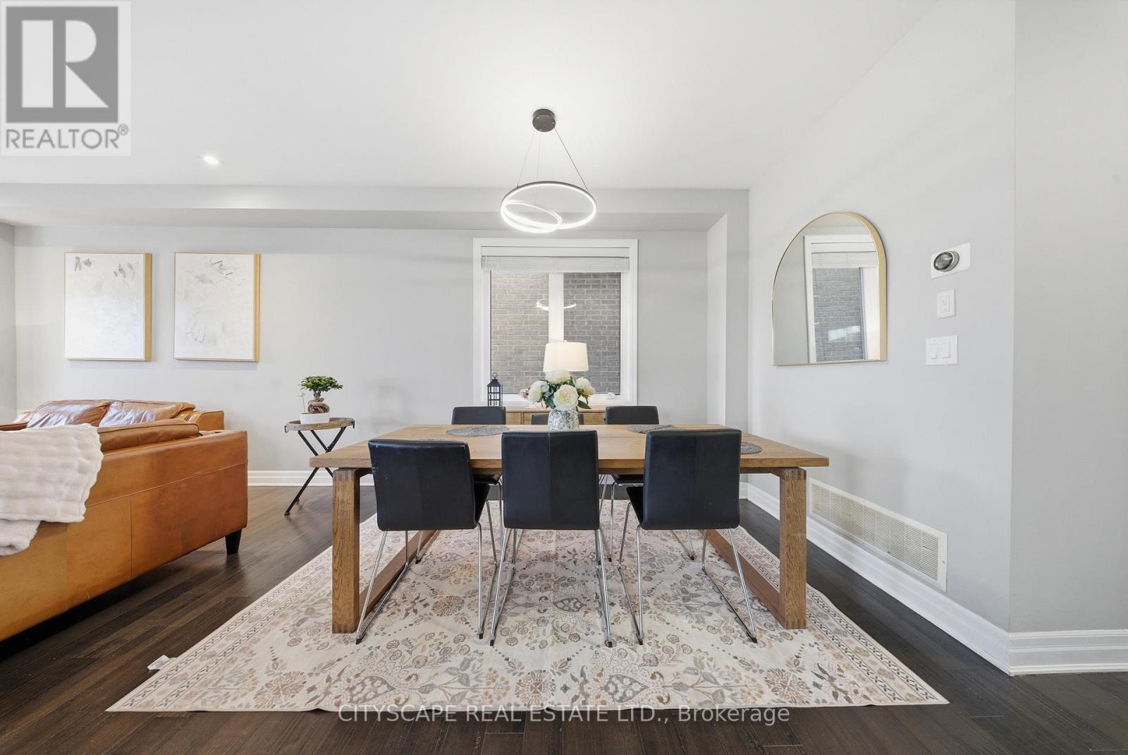 28 Celano Drive, Hamilton, ON - Indoor Photo Showing Dining Room