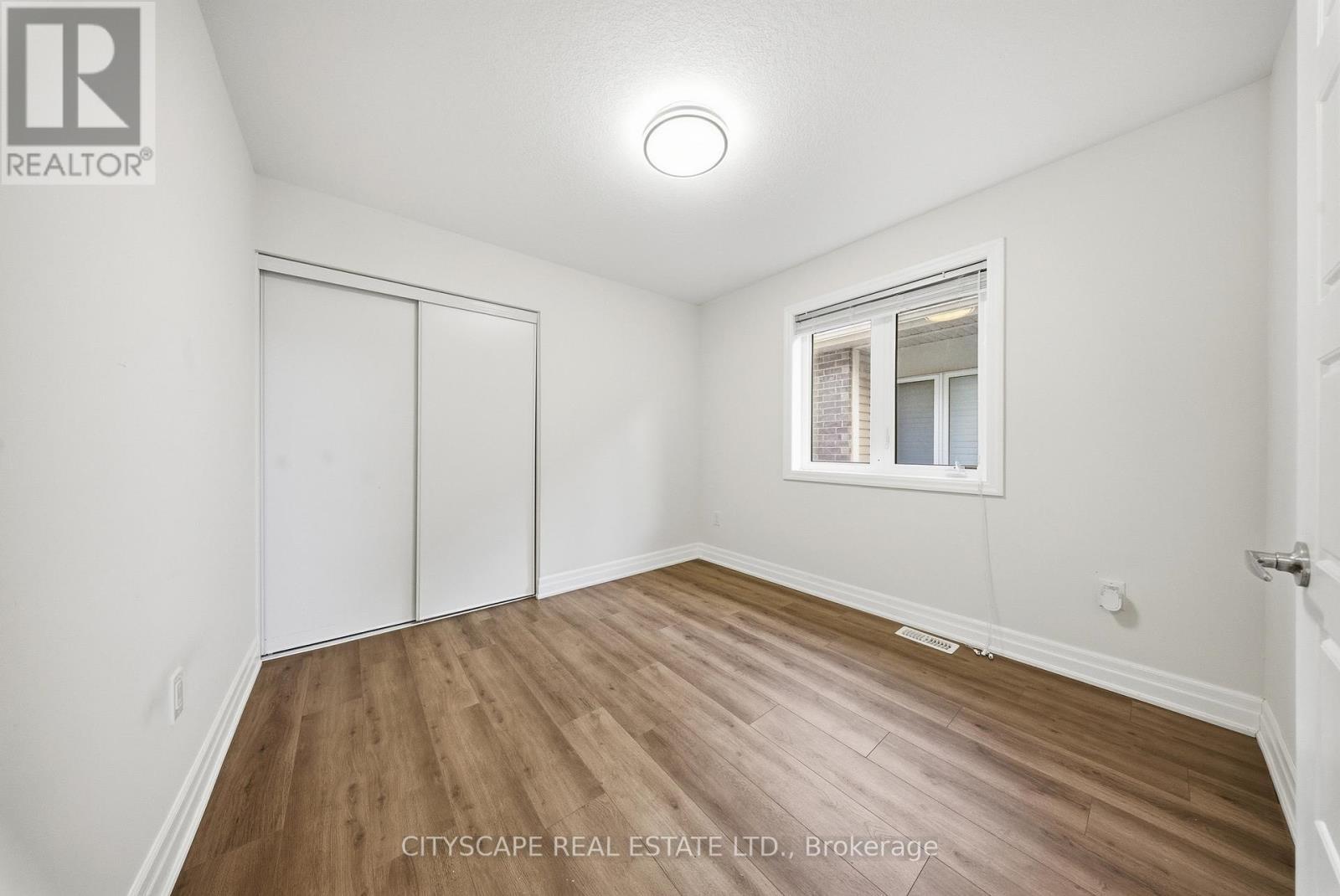 28 Celano Drive, Hamilton, ON - Indoor Photo Showing Other Room