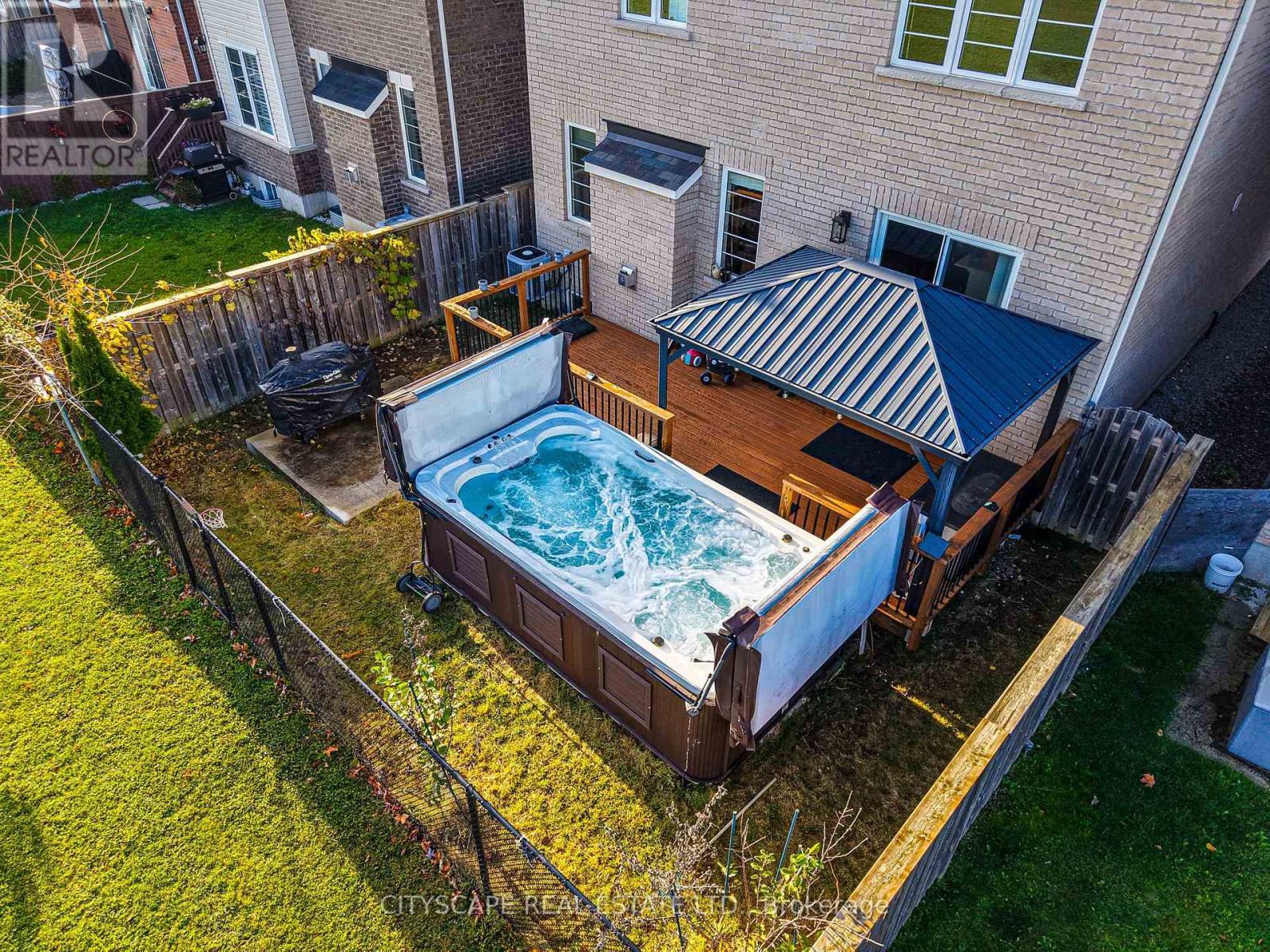 28 Celano Drive, Hamilton, ON - Outdoor With Deck Patio Veranda With Exterior