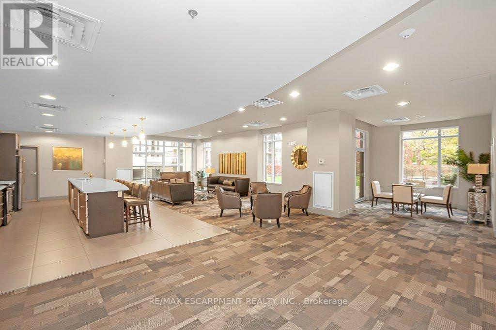 302 - 90 Charlton Avenue W, Hamilton, ON - Indoor