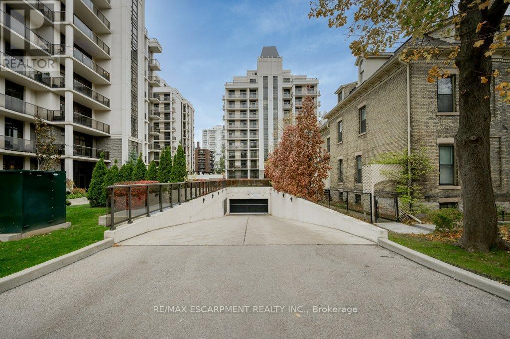 302 - 90 Charlton Avenue W, Hamilton, ON - Outdoor With Balcony With Facade