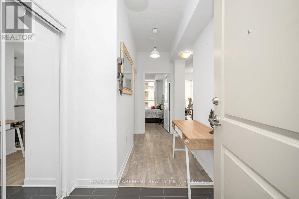 302 - 90 Charlton Avenue W, Hamilton, ON - Indoor Photo Showing Other Room