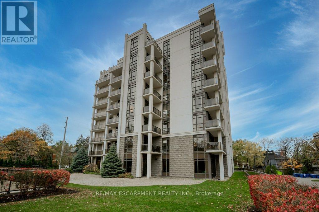 302 - 90 Charlton Avenue W, Hamilton, ON - Outdoor With Balcony With Facade