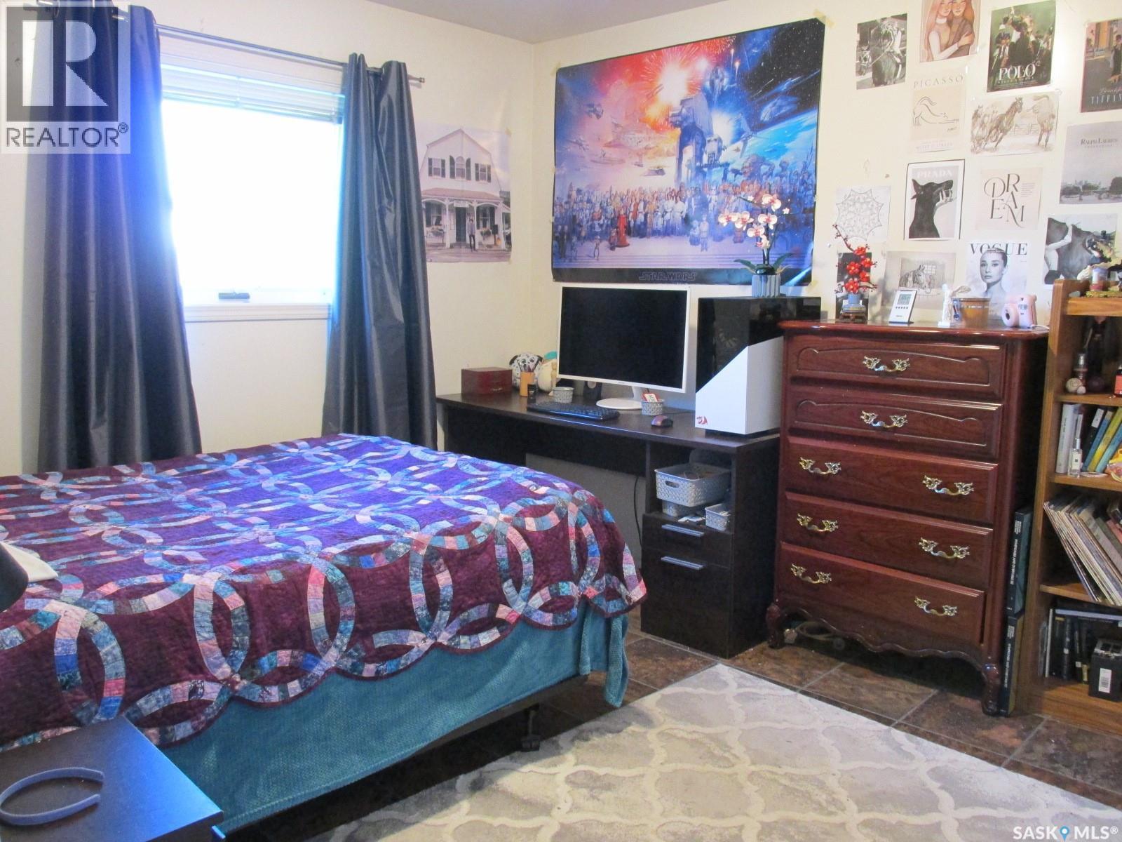 613 9Th Avenue W, Nipawin, SK - Indoor Photo Showing Bedroom