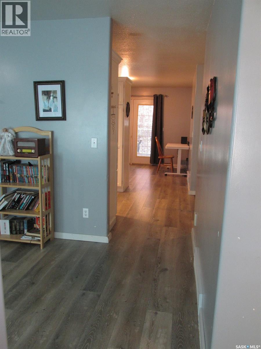 613 9Th Avenue W, Nipawin, SK - Indoor Photo Showing Other Room