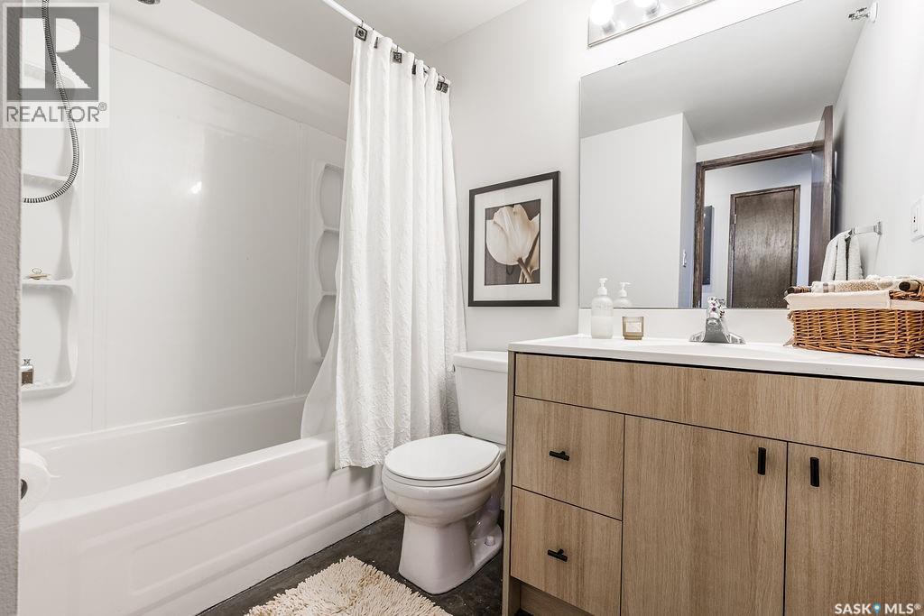 26 111 St Lawrence Crescent, Saskatoon, SK - Indoor Photo Showing Bathroom