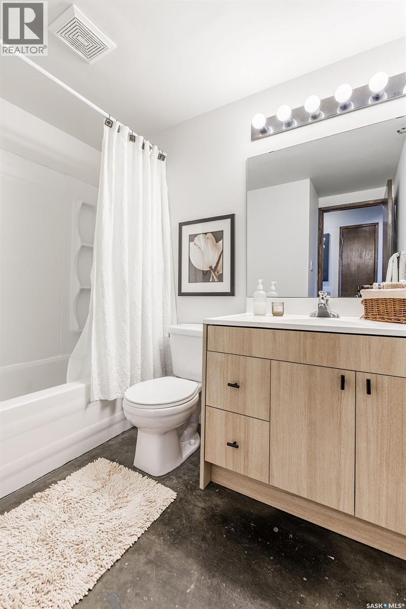 26 111 St Lawrence Crescent, Saskatoon, SK - Indoor Photo Showing Bathroom
