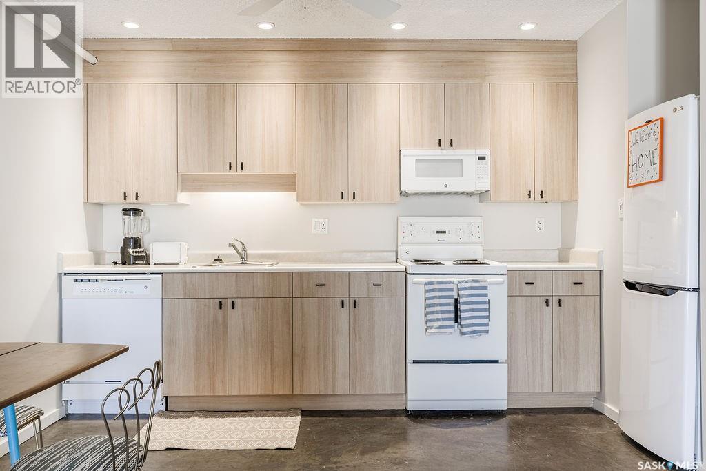 26 111 St Lawrence Crescent, Saskatoon, SK - Indoor Photo Showing Kitchen