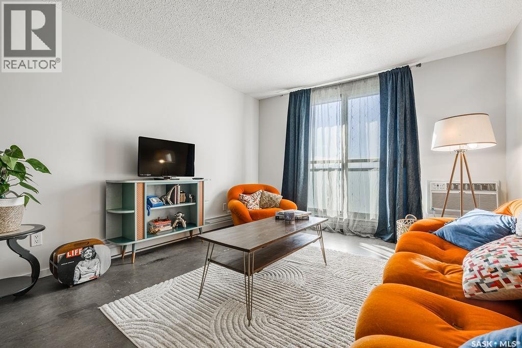 26 111 St Lawrence Crescent, Saskatoon, SK - Indoor Photo Showing Living Room