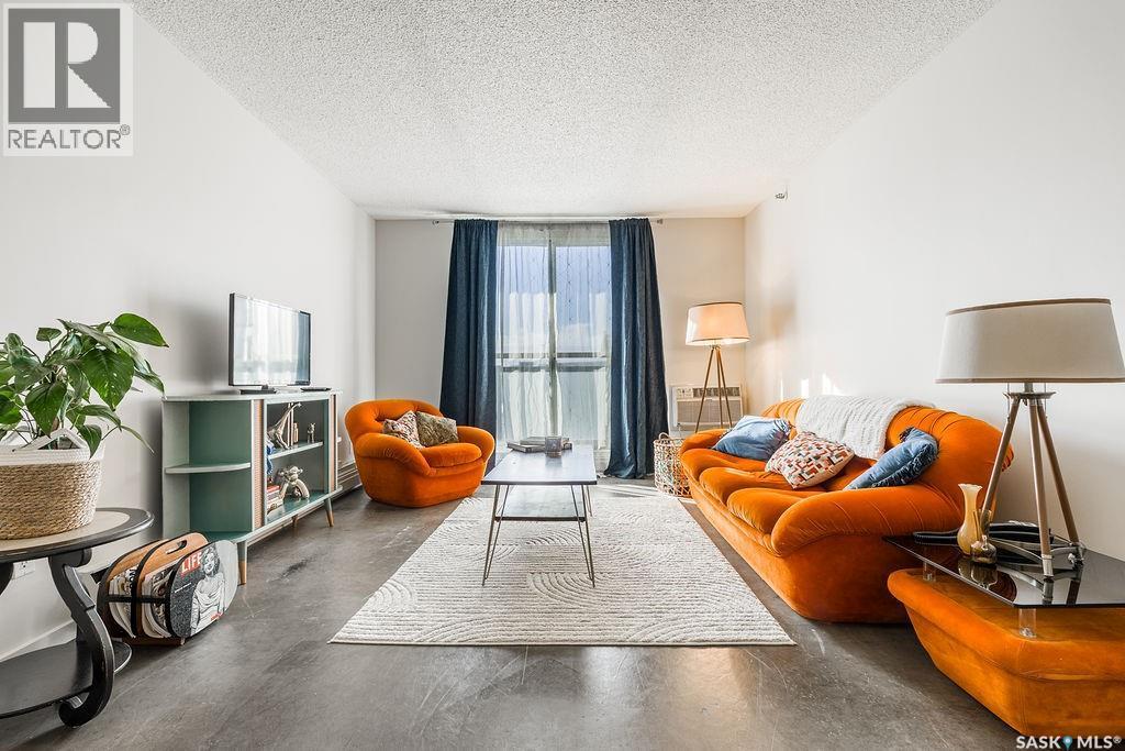 26 111 St Lawrence Crescent, Saskatoon, SK - Indoor Photo Showing Living Room