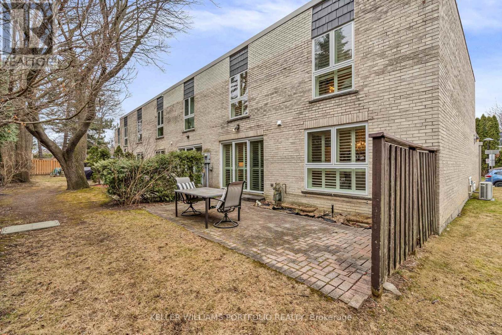 27 Snowshoe Mill Way, Toronto, ON - Outdoor