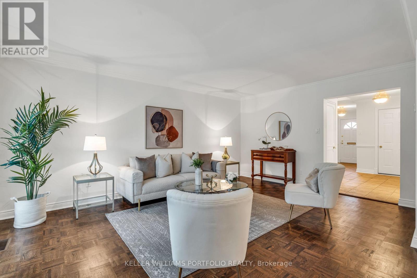 27 Snowshoe Mill Way, Toronto, ON - Indoor Photo Showing Living Room