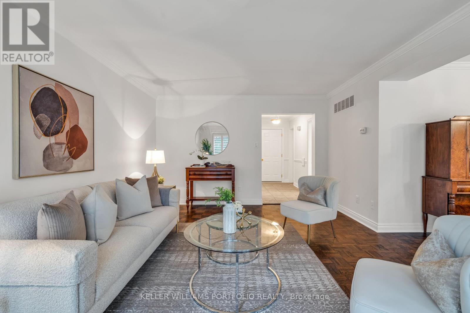 27 Snowshoe Mill Way, Toronto, ON - Indoor Photo Showing Living Room