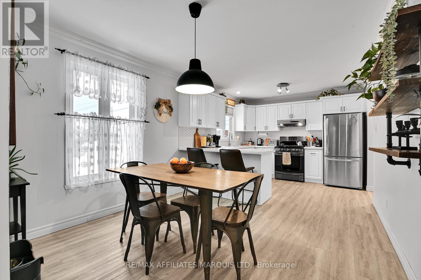 3200 Bruce Street, South Stormont, ON - Indoor Photo Showing Other Room