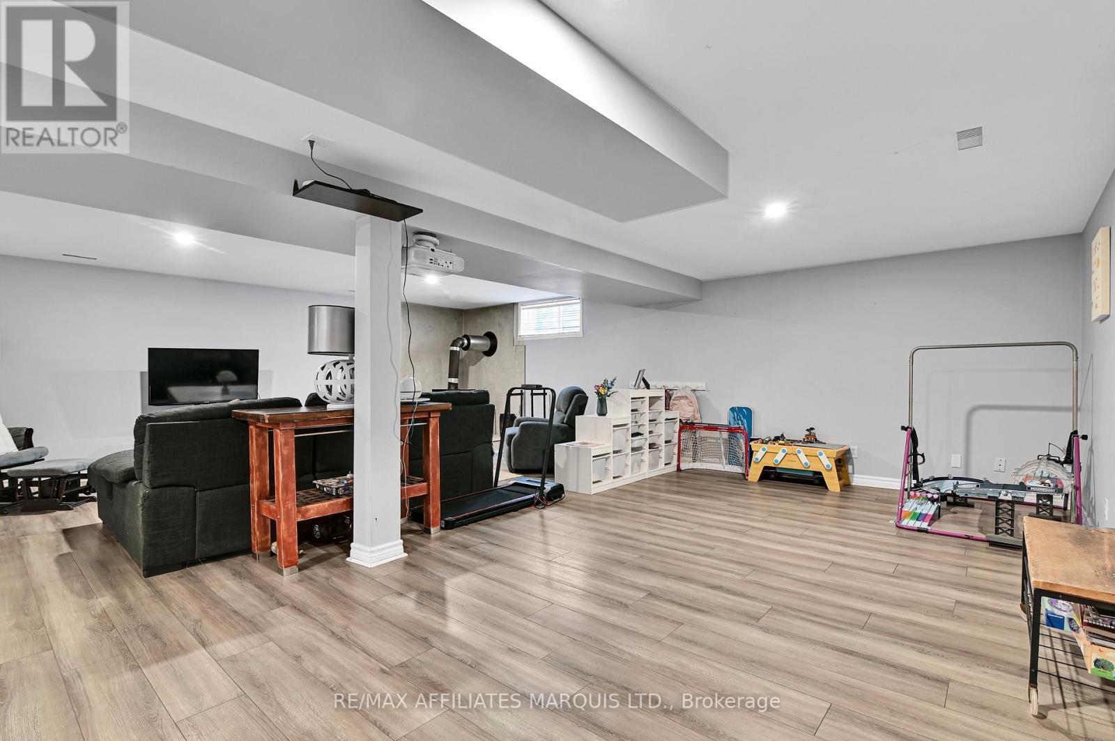 3200 Bruce Street, South Stormont, ON - Indoor