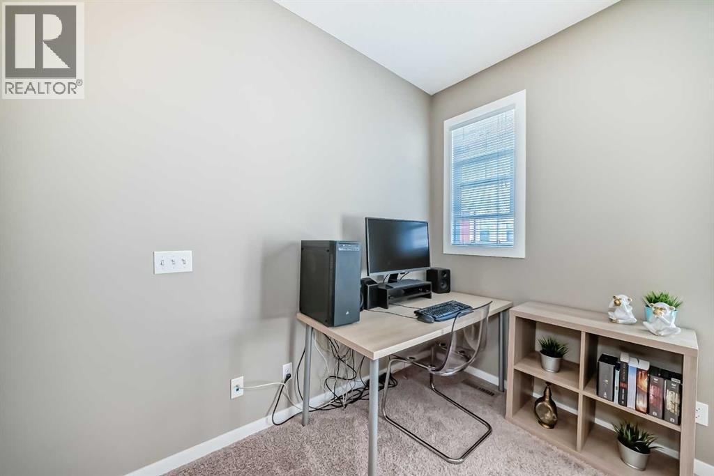 236 New Brighton Row Se, Calgary, AB - Indoor Photo Showing Office