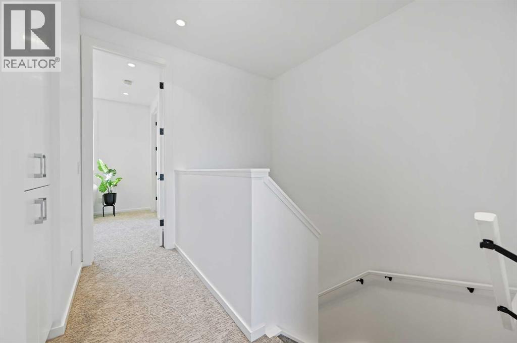 3569 19 Avenue Sw, Calgary, AB - Indoor Photo Showing Other Room