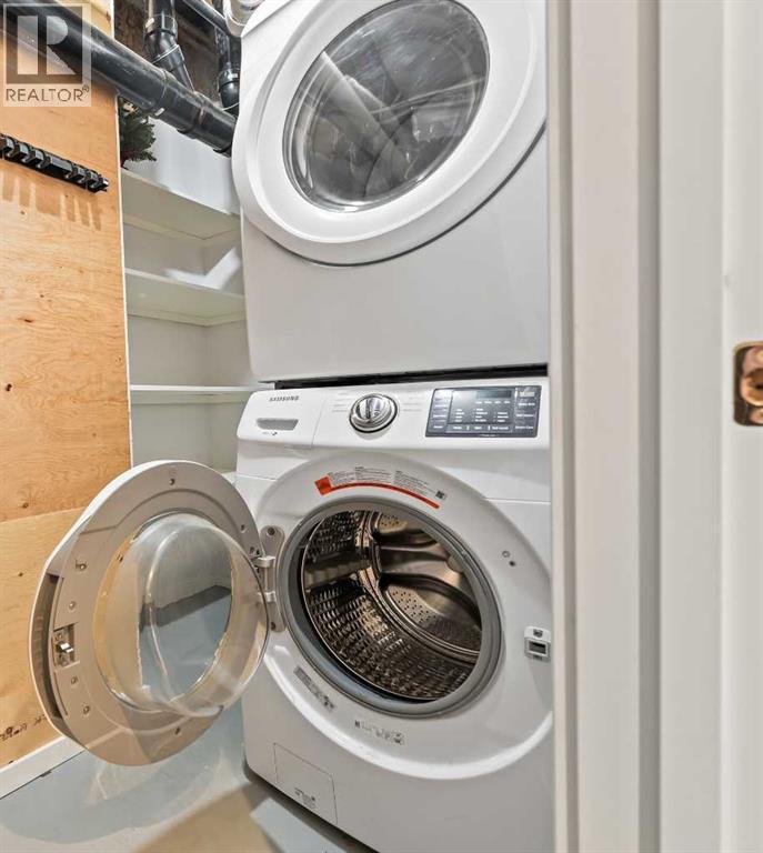 3569 19 Avenue Sw, Calgary, AB - Indoor Photo Showing Laundry Room
