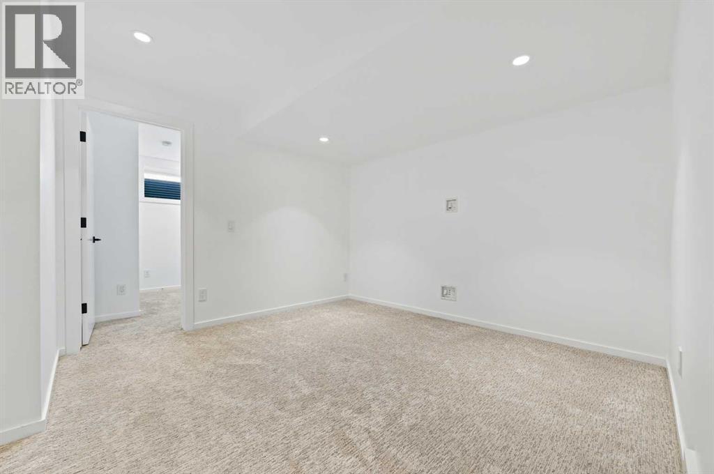 3569 19 Avenue Sw, Calgary, AB - Indoor Photo Showing Other Room