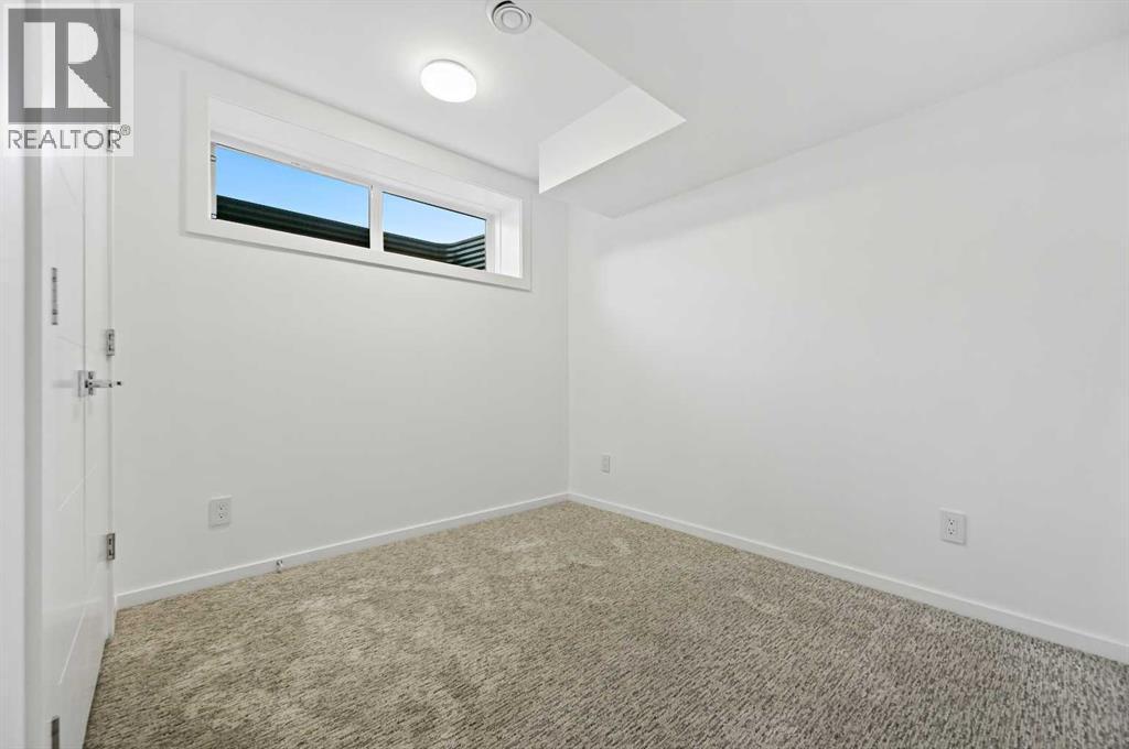 3569 19 Avenue Sw, Calgary, AB - Indoor Photo Showing Other Room