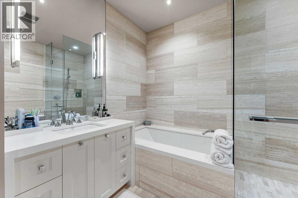 1020 Bel-Aire Drive, Calgary, AB - Indoor Photo Showing Bathroom