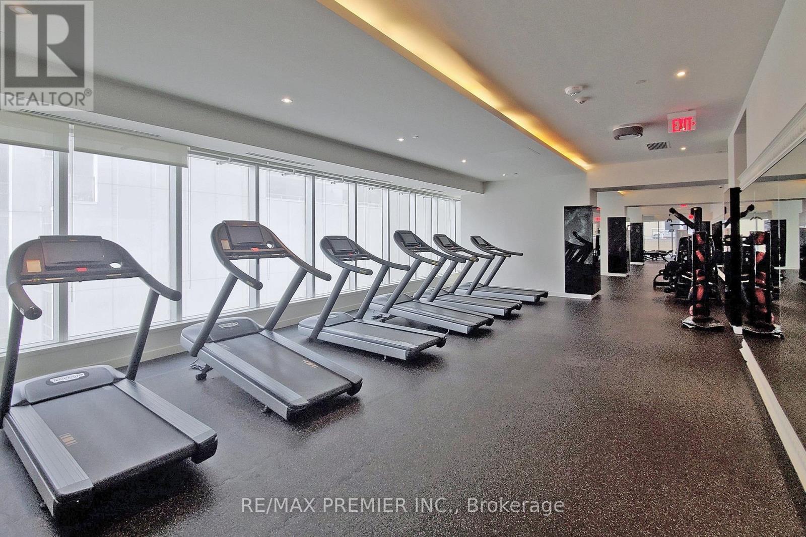 2303 - 197 Yonge Street, Toronto, ON - Indoor Photo Showing Gym Room