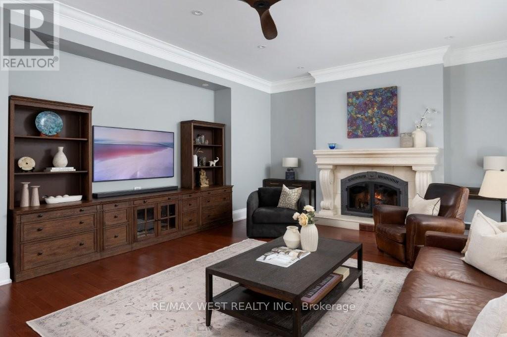 36 Sir Williams Lane, Toronto, ON - Indoor Photo Showing Living Room With Fireplace