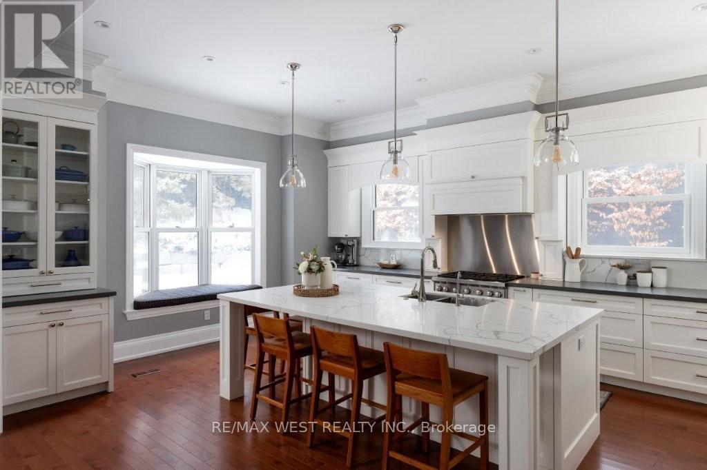 36 Sir Williams Lane, Toronto, ON - Indoor