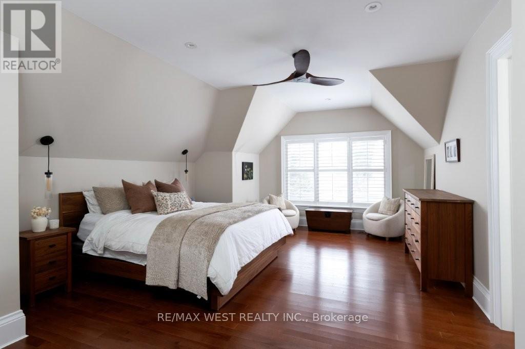 36 Sir Williams Lane, Toronto, ON - Indoor Photo Showing Bedroom
