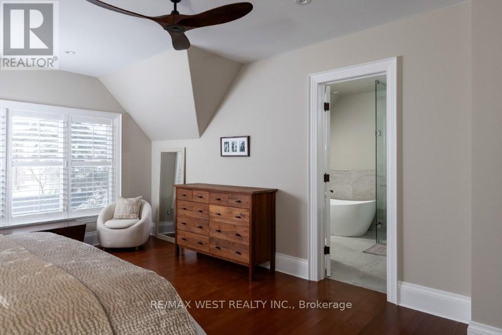 36 Sir Williams Lane, Toronto, ON - Indoor Photo Showing Bedroom