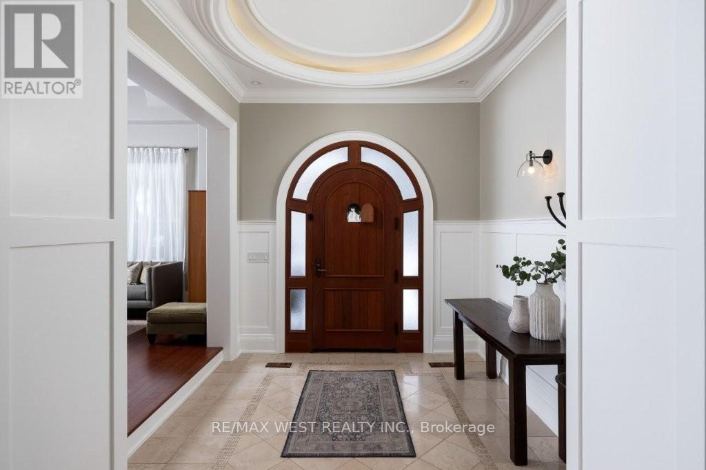 36 Sir Williams Lane, Toronto, ON - Indoor Photo Showing Other Room