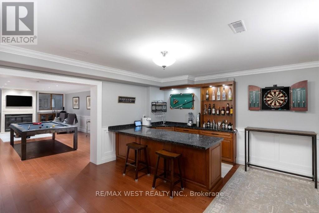 36 Sir Williams Lane, Toronto, ON - Indoor