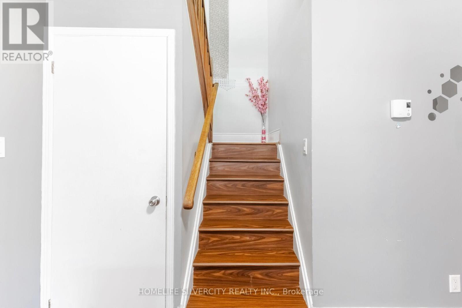 96 - 90 Lawrence Avenue, Orangeville, ON - Indoor Photo Showing Other Room