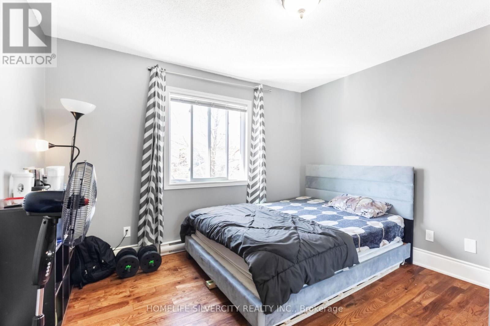 96 - 90 Lawrence Avenue, Orangeville, ON - Indoor Photo Showing Bedroom
