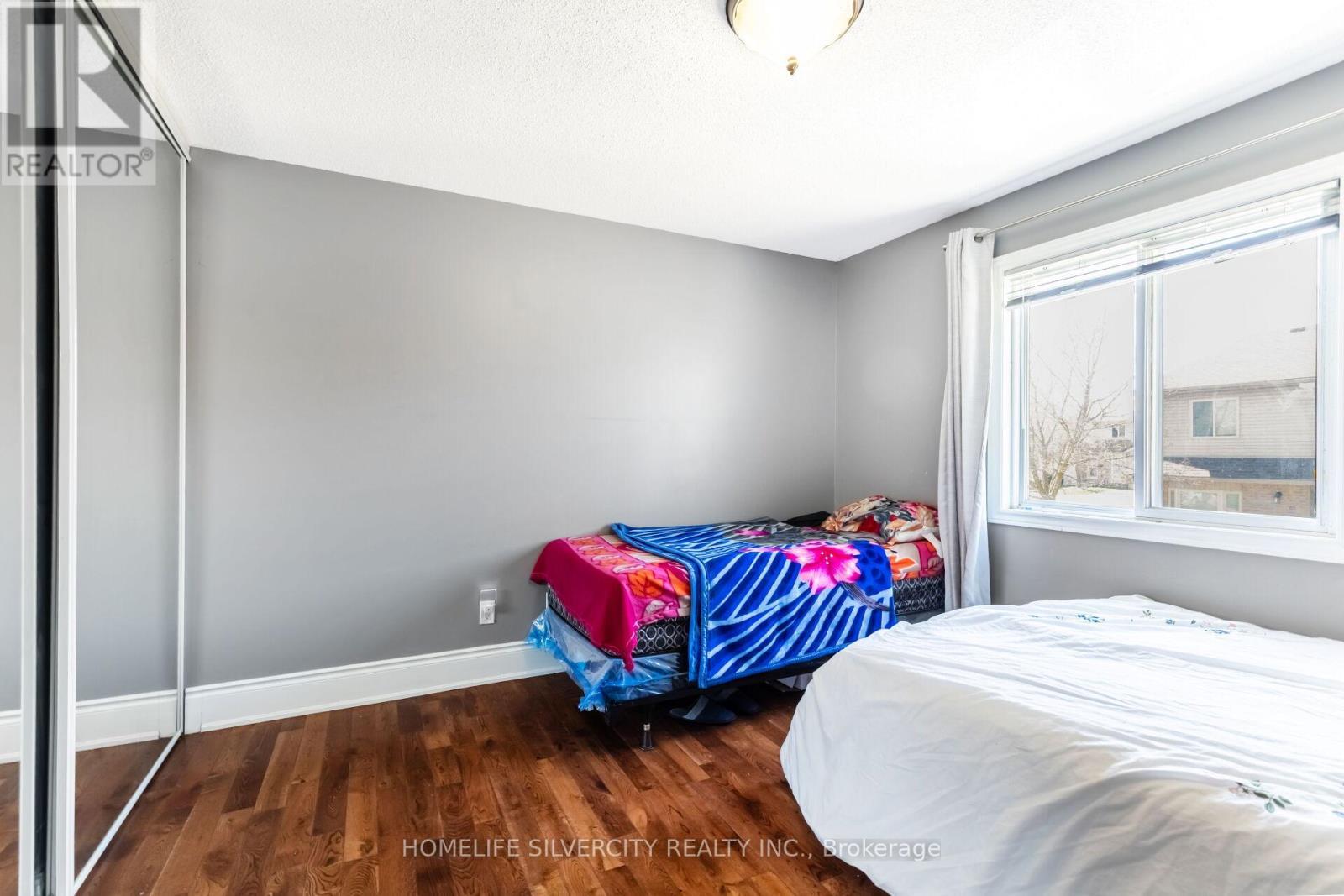 96 - 90 Lawrence Avenue, Orangeville, ON - Indoor Photo Showing Bedroom