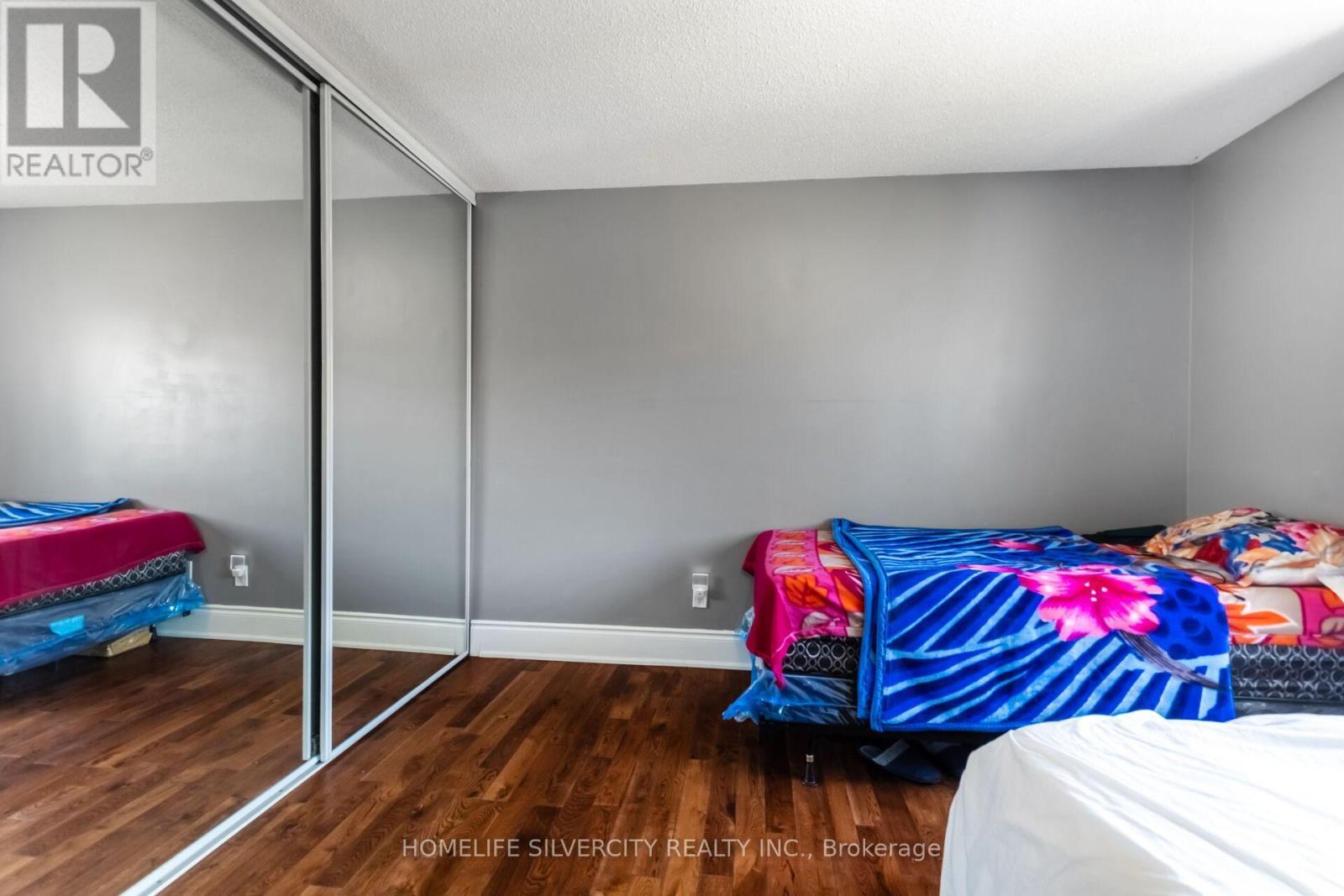 96 - 90 Lawrence Avenue, Orangeville, ON - Indoor Photo Showing Bedroom