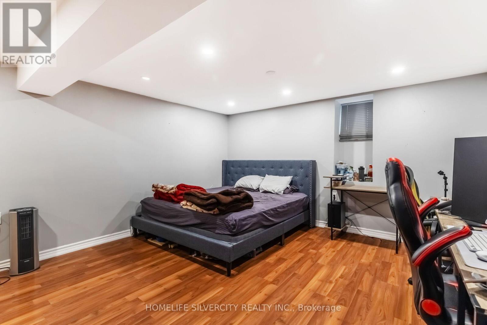 96 - 90 Lawrence Avenue, Orangeville, ON - Indoor