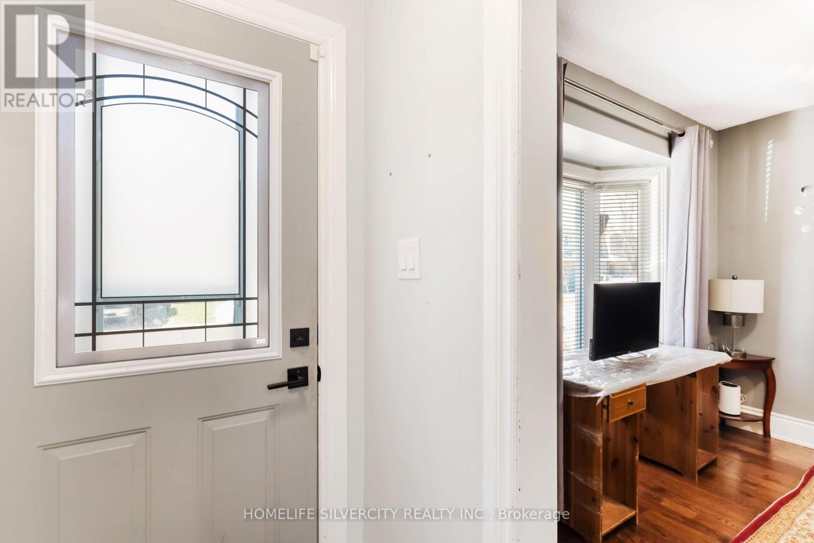 96 - 90 Lawrence Avenue, Orangeville, ON - Indoor Photo Showing Other Room