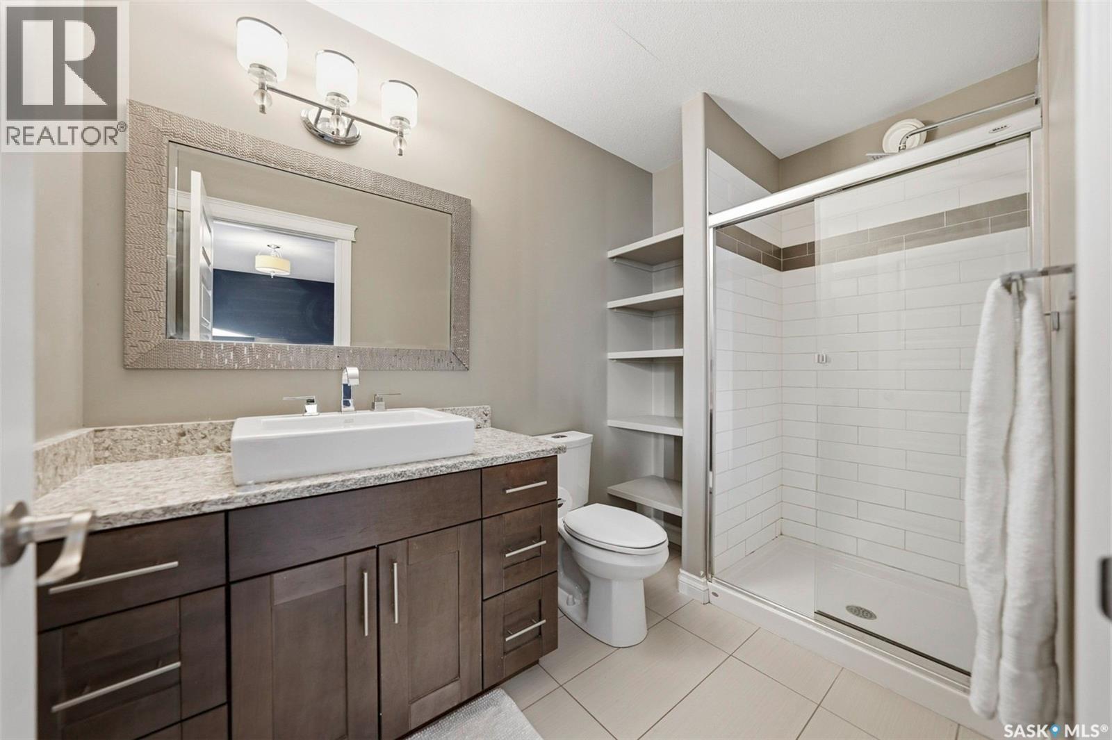 2129 Coy Avenue, Saskatoon, SK - Indoor Photo Showing Bathroom
