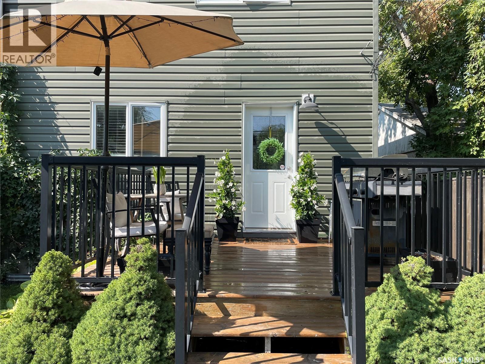 2129 Coy Avenue, Saskatoon, SK - Outdoor With Deck Patio Veranda