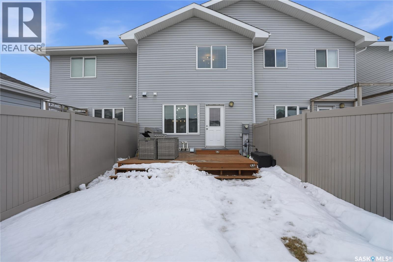 7904 Canola Avenue, Regina, SK - Outdoor With Exterior