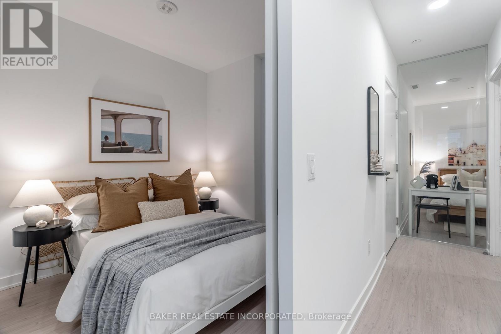 412 - 65 Mutual Street, Toronto, ON - Indoor Photo Showing Bedroom