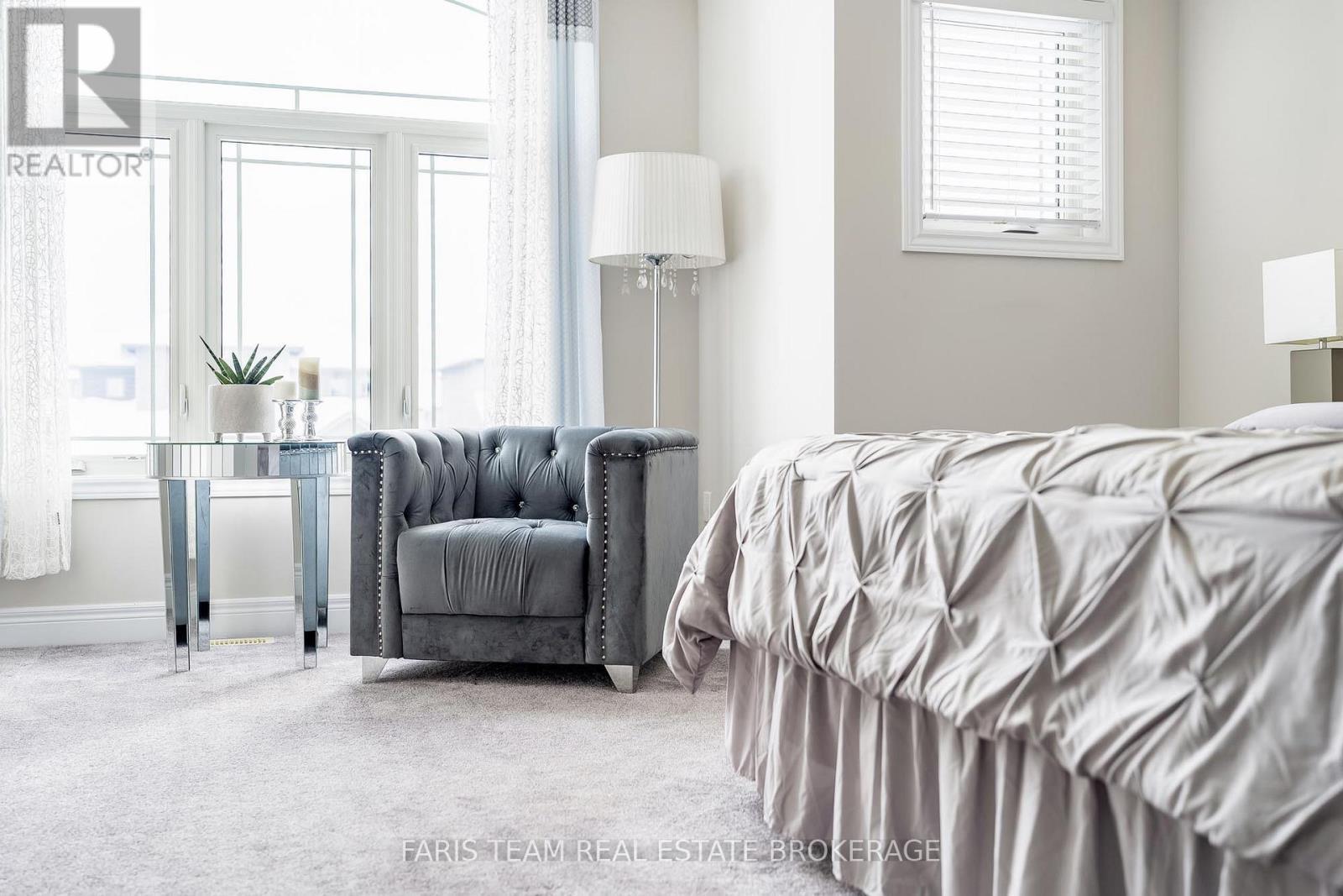 13 Tindall Crescent, East Luther Grand Valley, ON - Indoor Photo Showing Bedroom