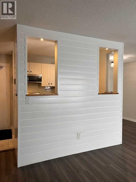 305, 9260 108 Avenue, Grande Prairie, AB - Indoor Photo Showing Other Room