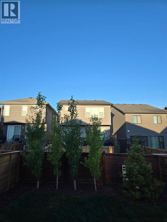 19 Rowley Park Nw, Calgary, AB - Outdoor